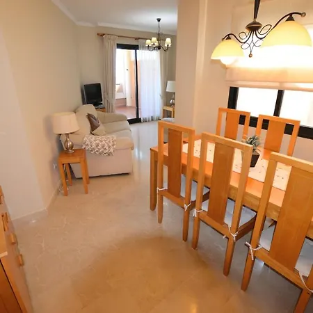 Sun Hill Pacos 2 Bed Апартаменти Фуенхірола